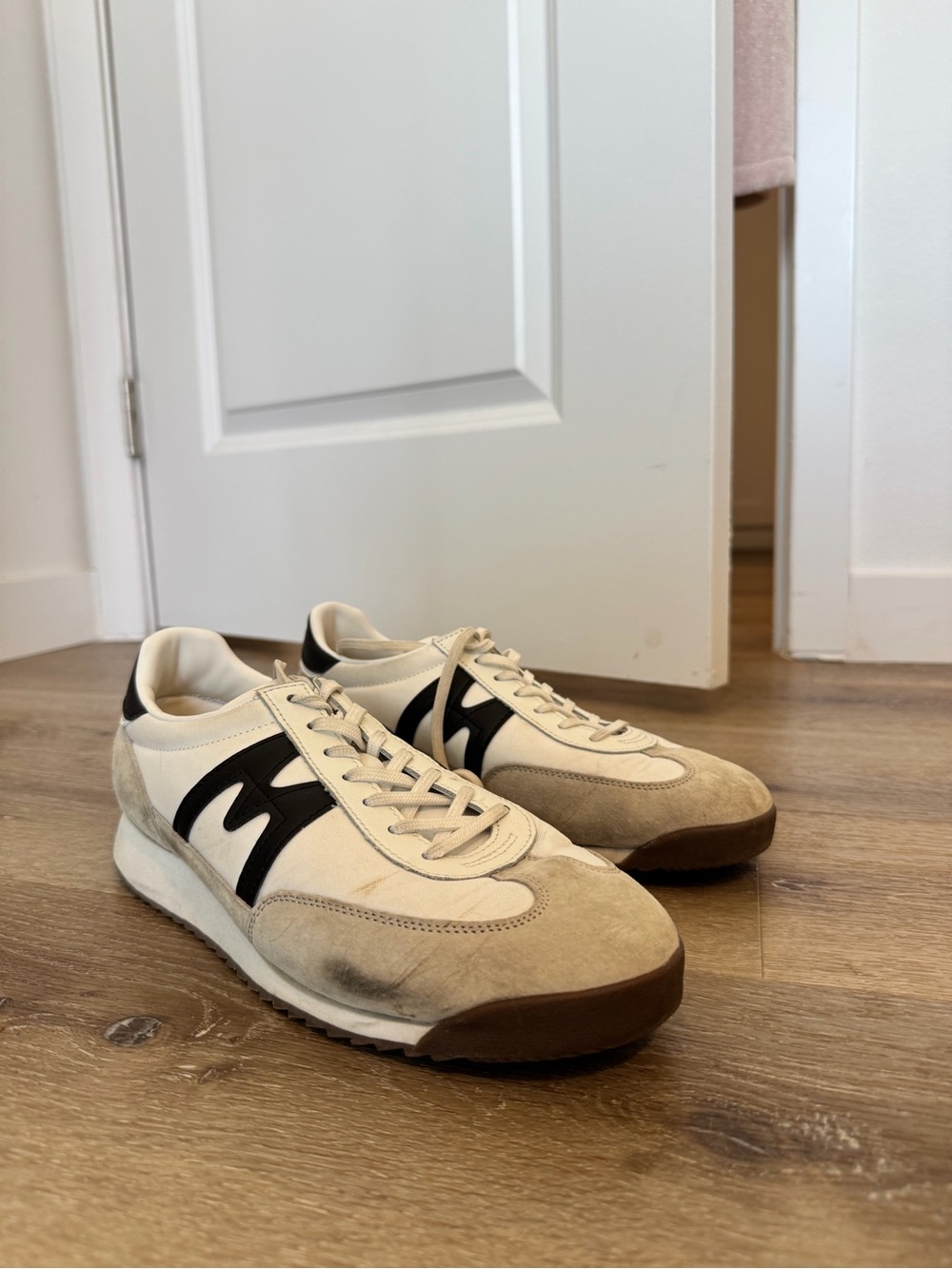 Karhu sneakers - MESTARI 76  SILVER LINING / BLACK